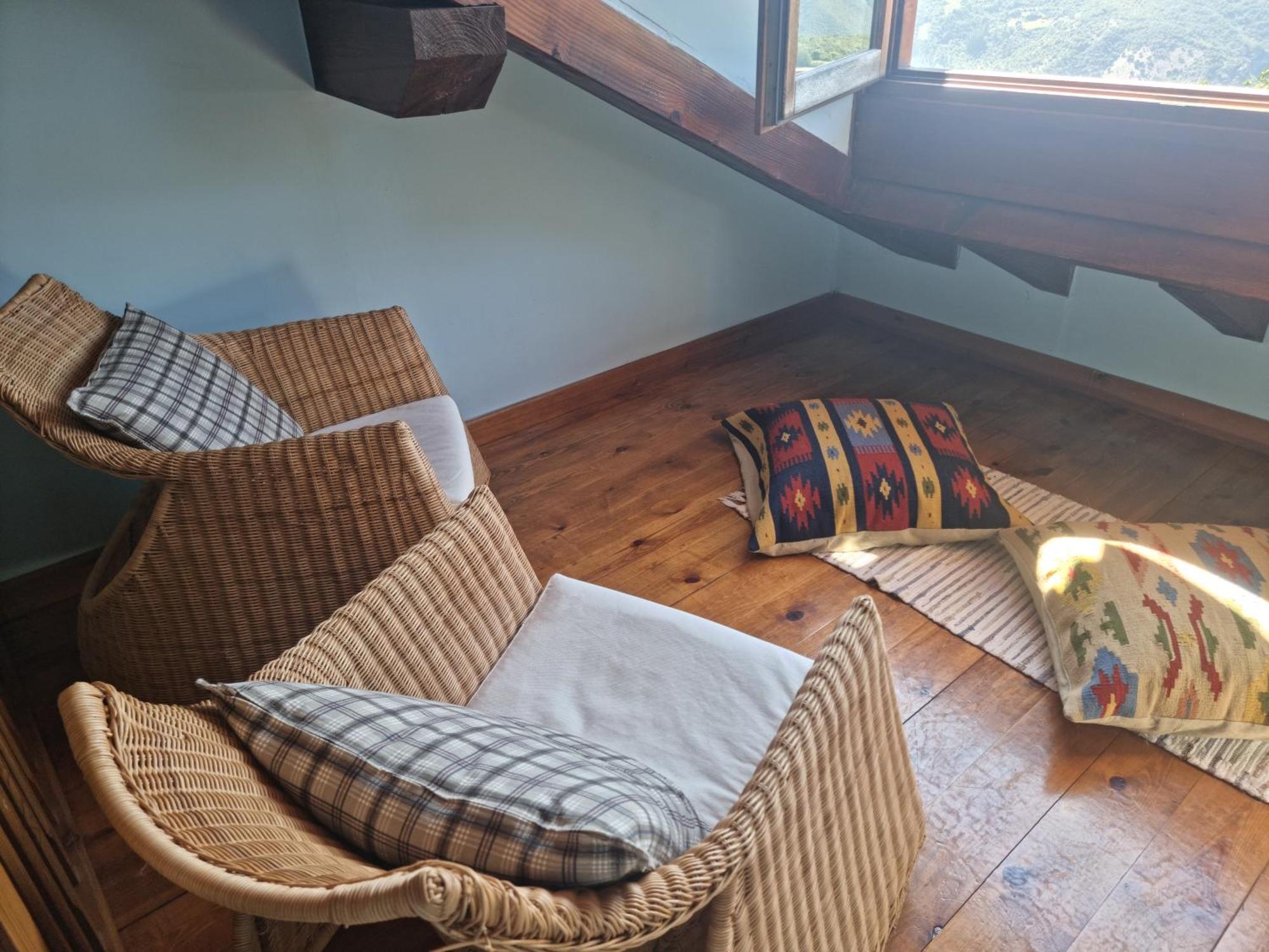 La Casa De Las Chimeneas Tudes Bagian luar foto