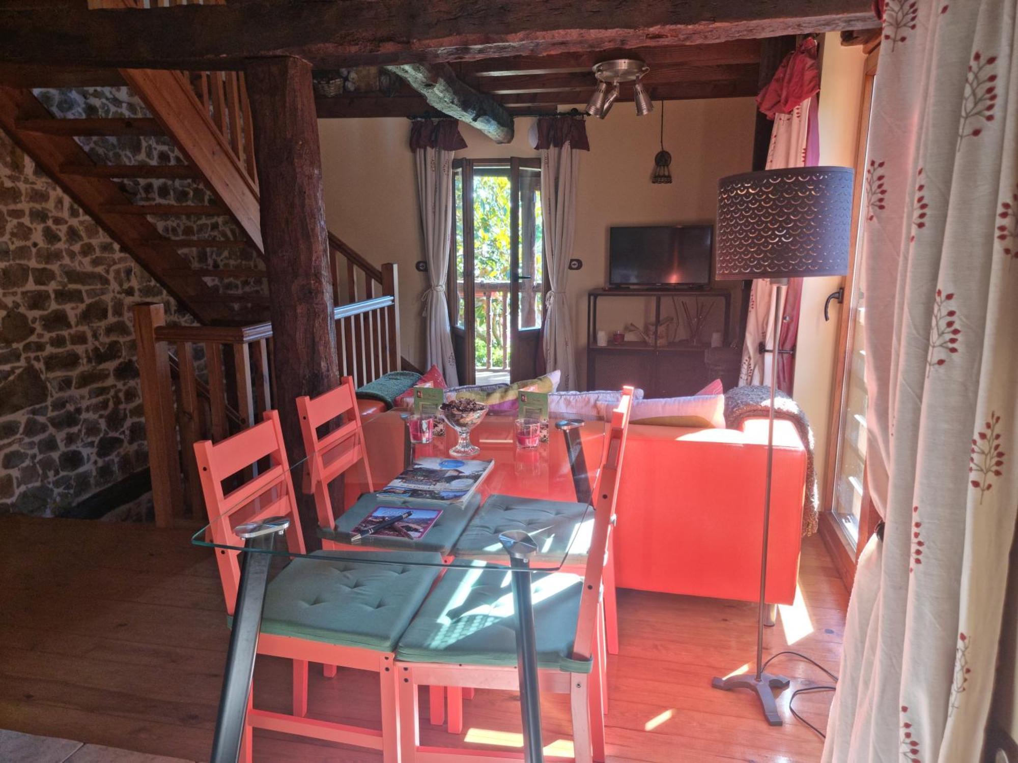 La Casa De Las Chimeneas Tudes Bagian luar foto